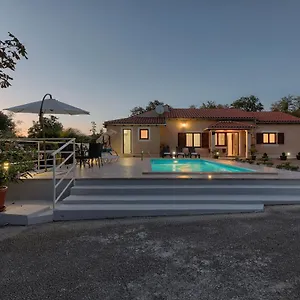  Ferienhaus Liberat - Roj414 By Interhome